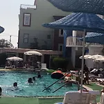 Sunset Village فندق 2*