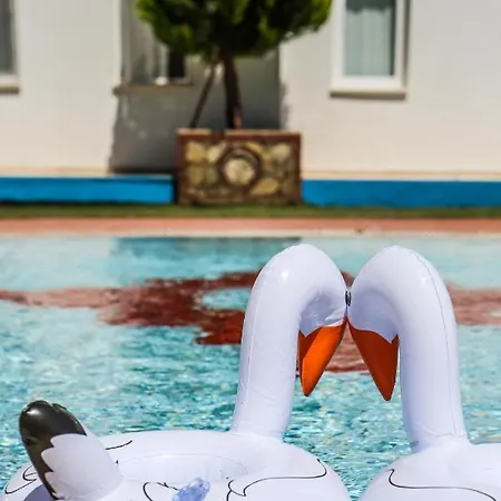 Sunset Village ホテル 2*