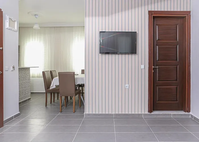 Sunset Village Otel 2*