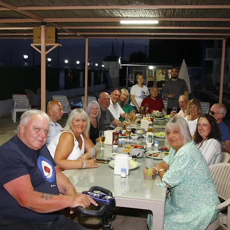 Sunset Village Hotel 2*