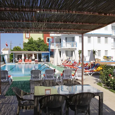 Sunset Village Hotel 2*