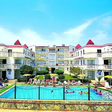 Sunset Village מלון