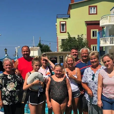 Sunset Village 2* דידים